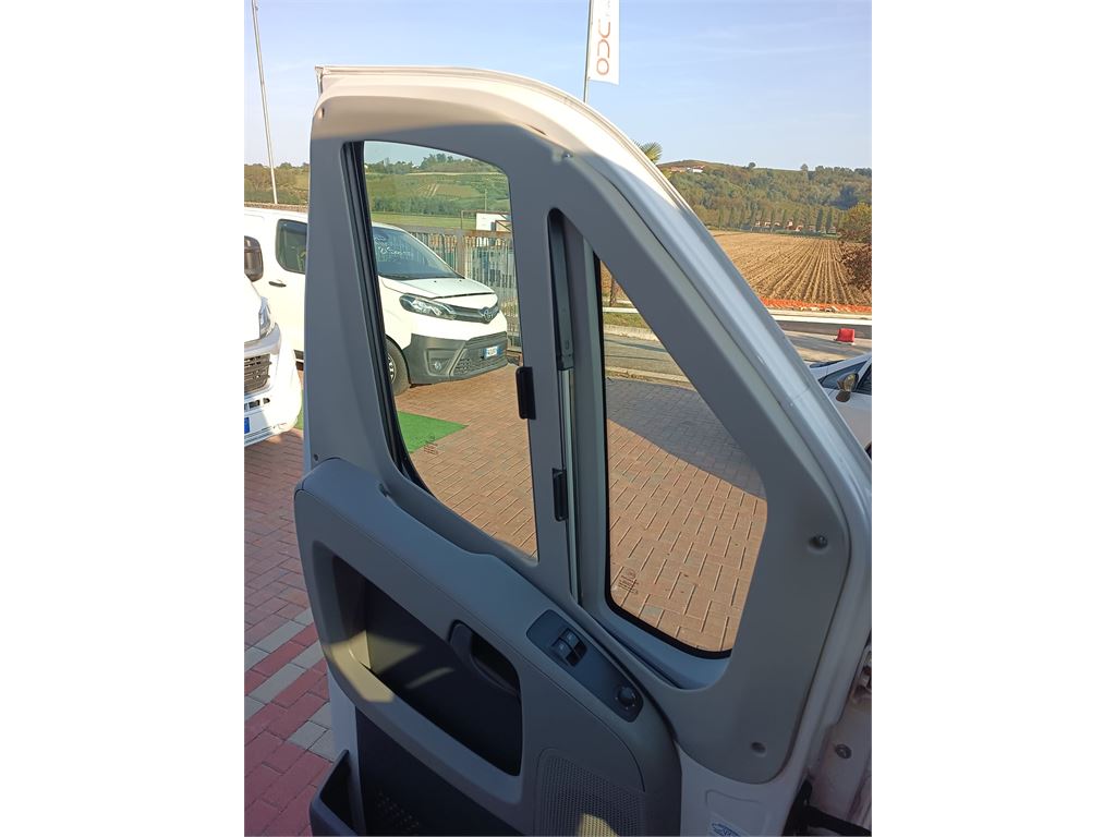 Pilote Bavaria T 067 XFT usato foto 7