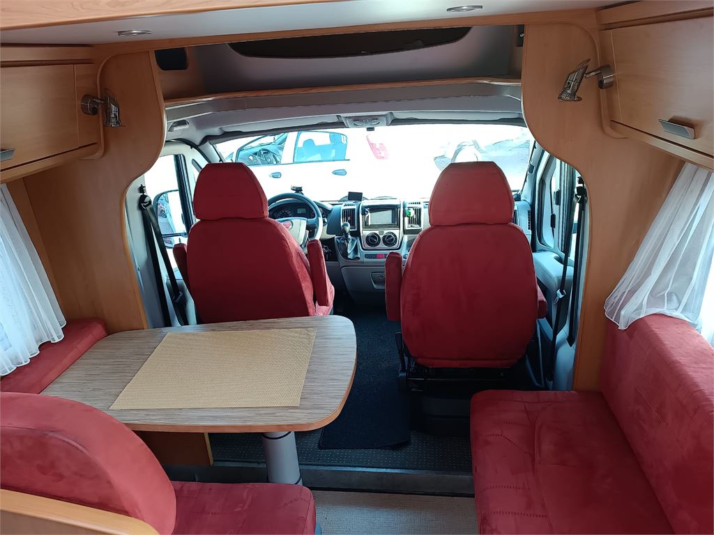 Pilote Bavaria T 067 XFT usato foto 10