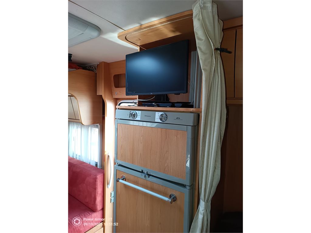 Pilote Bavaria T 067 XFT usato foto 15