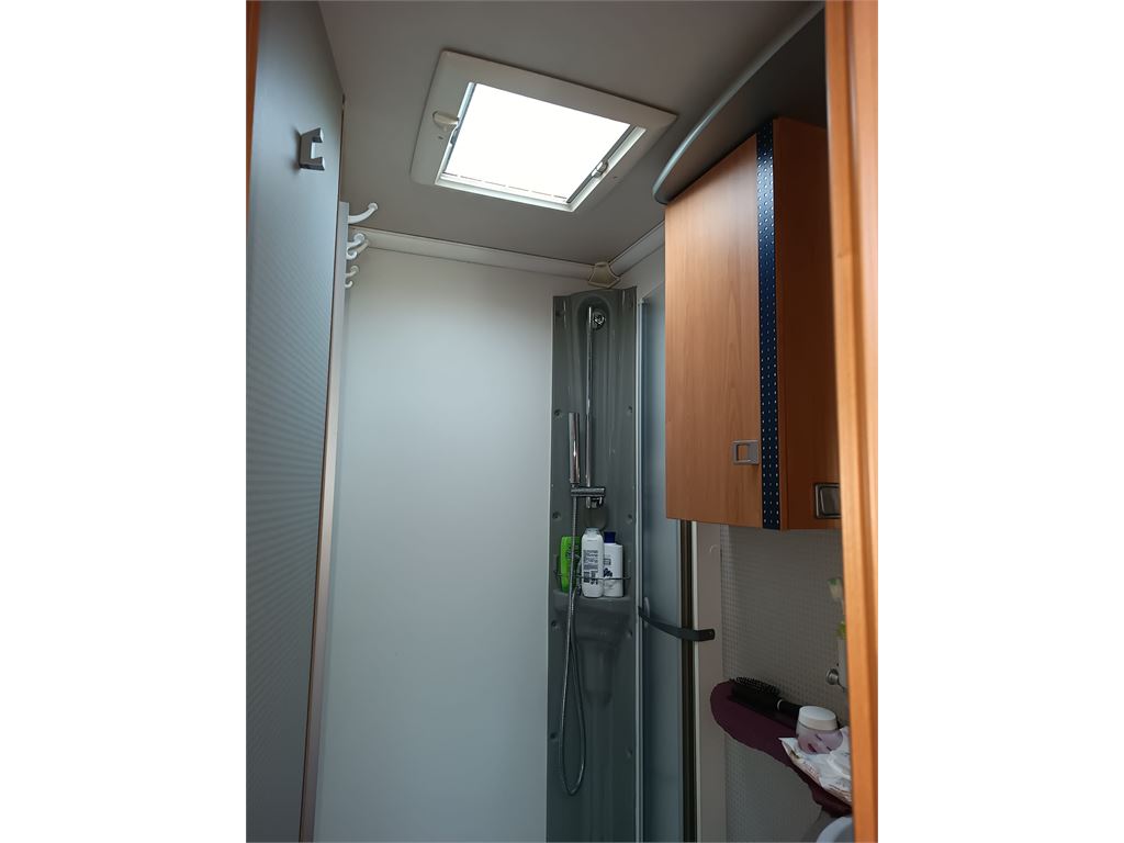 Pilote Bavaria T 067 XFT usato foto 20